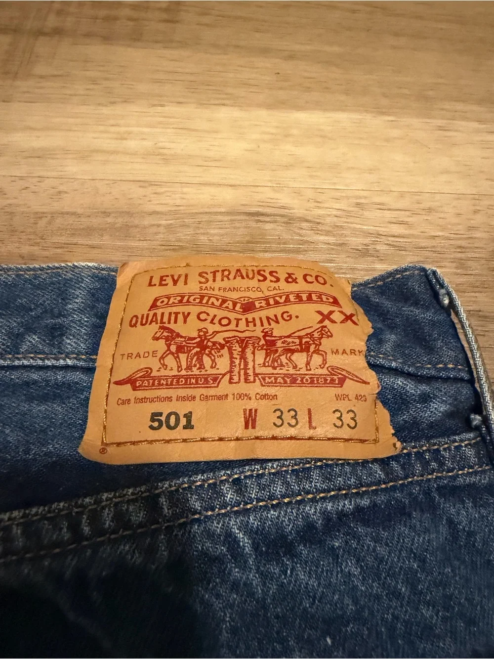 Vintage Levi’s 501 Button Fly Jeans Black Batwing 33x33 actual 32x30